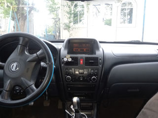 Nissan Almera foto 1