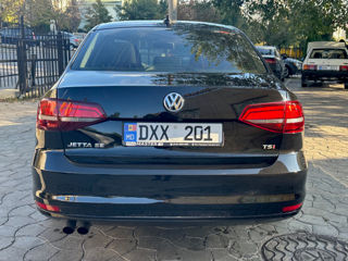 Volkswagen Jetta foto 5