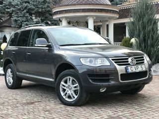 Volkswagen Touareg foto 1