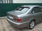 BMW 5 Series foto 2