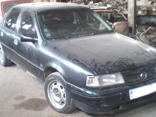 Opel Omega foto 4