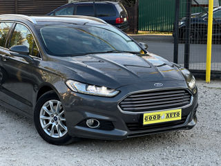 Ford Mondeo foto 2