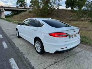 Ford Fusion foto 3