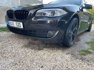 BMW 5 Series foto 6