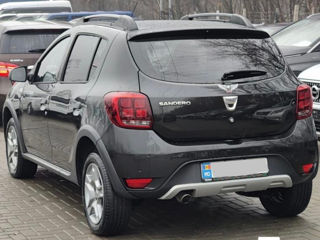 Dacia Sandero Stepway foto 2