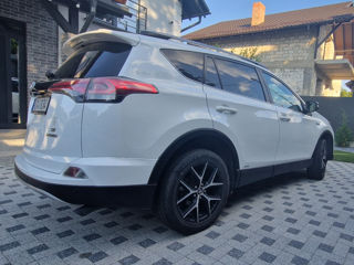 Toyota Rav 4 foto 4