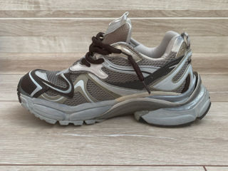 Balenciaga runner 2.0 foto 1