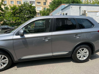 Mitsubishi Outlander foto 3