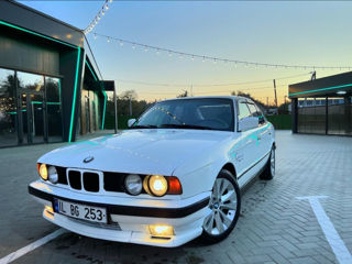 BMW 5 Series foto 8