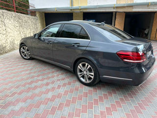 Mercedes E-Class foto 2