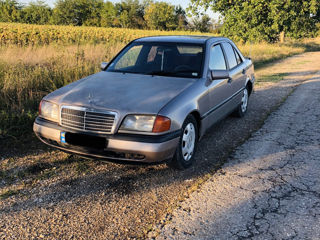 Mercedes C-Class фото 2