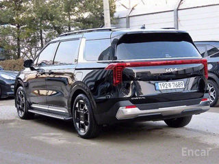 KIA Carnival foto 2