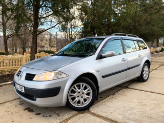 Renault Megane foto 2