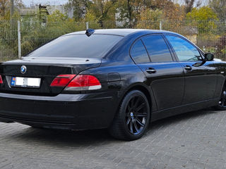 BMW 7 Series foto 2