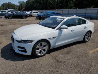 Jaguar XE foto 1