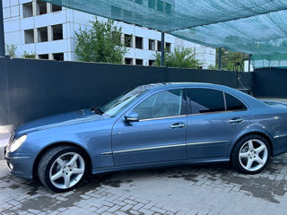 Mercedes E-Class фото 10