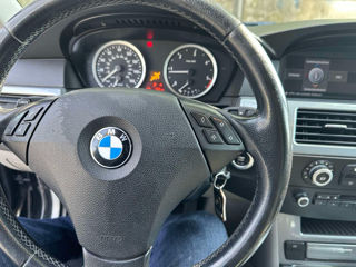 BMW 5 Series foto 7