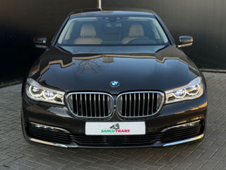 BMW 7 Series foto 3