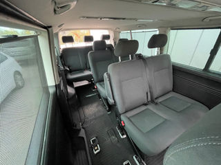 Volkswagen Caravelle foto 8