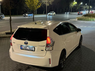 Toyota Prius + foto 2