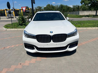 BMW 7 Series foto 3