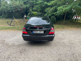 Mercedes E-Class foto 4