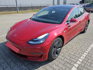 Tesla Model 3 foto 1