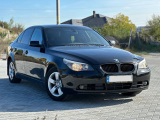 BMW 5 Series foto 3