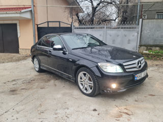 Mercedes C-Class foto 2