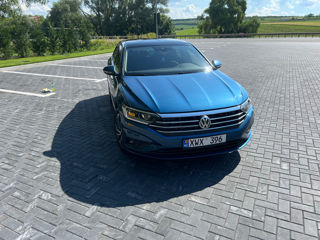 Volkswagen Jetta foto 4