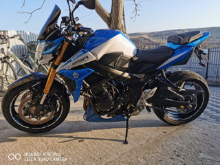 Suzuki GSR750 ABS foto 3