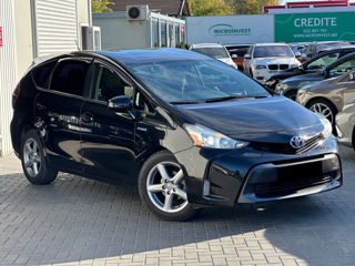 Toyota Prius v