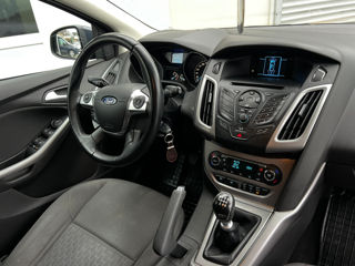 Ford Focus foto 8