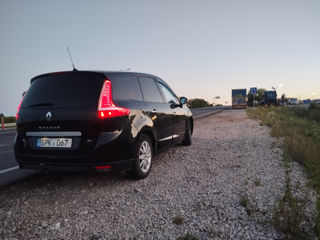 Renault Grand Scenic foto 6