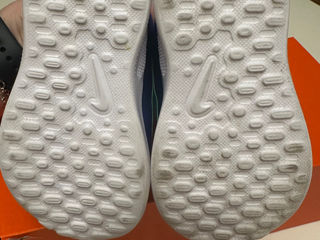 Ghetute Nike unisex originale, marimea 22, talpa max 14 cm foto 3