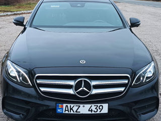 Mercedes E-Class foto 1