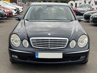 Mercedes E-Class foto 2