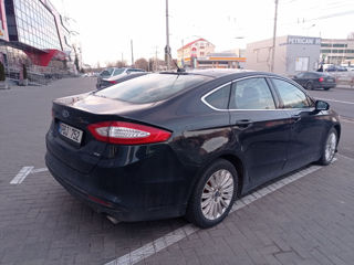 Ford Fusion foto 6