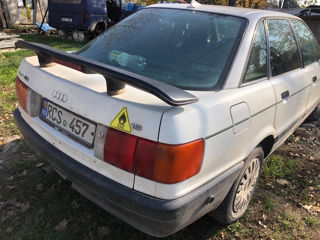 Audi 80 piese .Motorul pornește ,cutie și restul pieselor in stare foarte buna foto 2