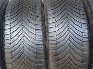 215/60/ R16- Michelin.