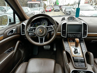 Porsche Cayenne foto 8