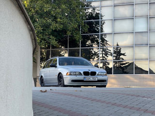 BMW 5 Series foto 8