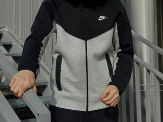 Продам Nike tech fleece foto 2