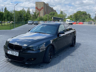BMW 5 Series фото 1