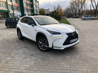 Lexus NX Series foto 1