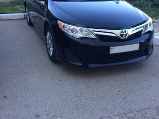 Toyota Camry foto 1