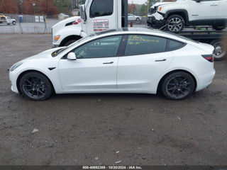 Tesla Model 3 foto 5