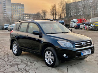 Toyota Rav 4 foto 2