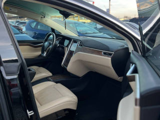 Tesla Model X foto 5