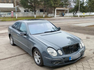 Mercedes E-Class foto 2